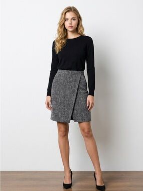 NWT Banana Republic Black and White Pencil Skirt | Size 4